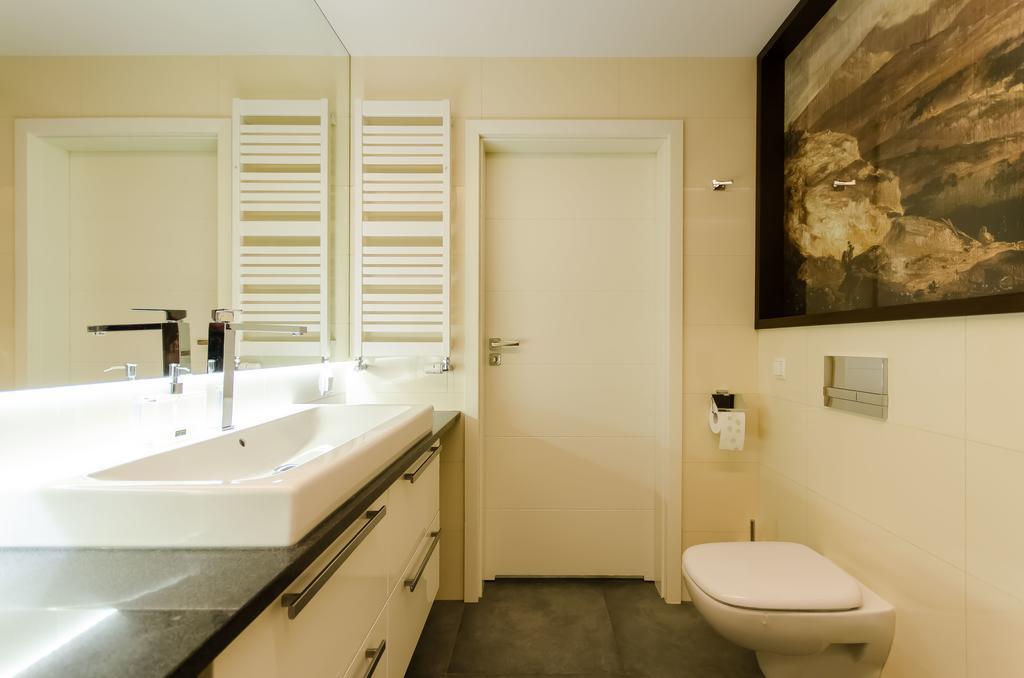 Old Town Luxury Apartment Краків Екстер'єр фото