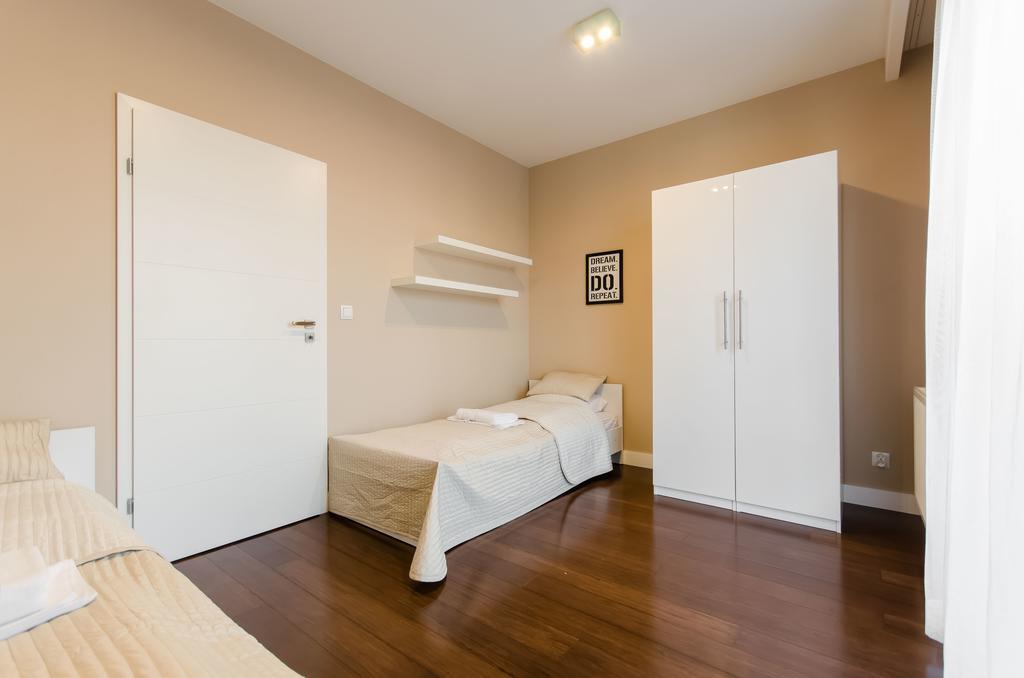 Old Town Luxury Apartment Краків Екстер'єр фото